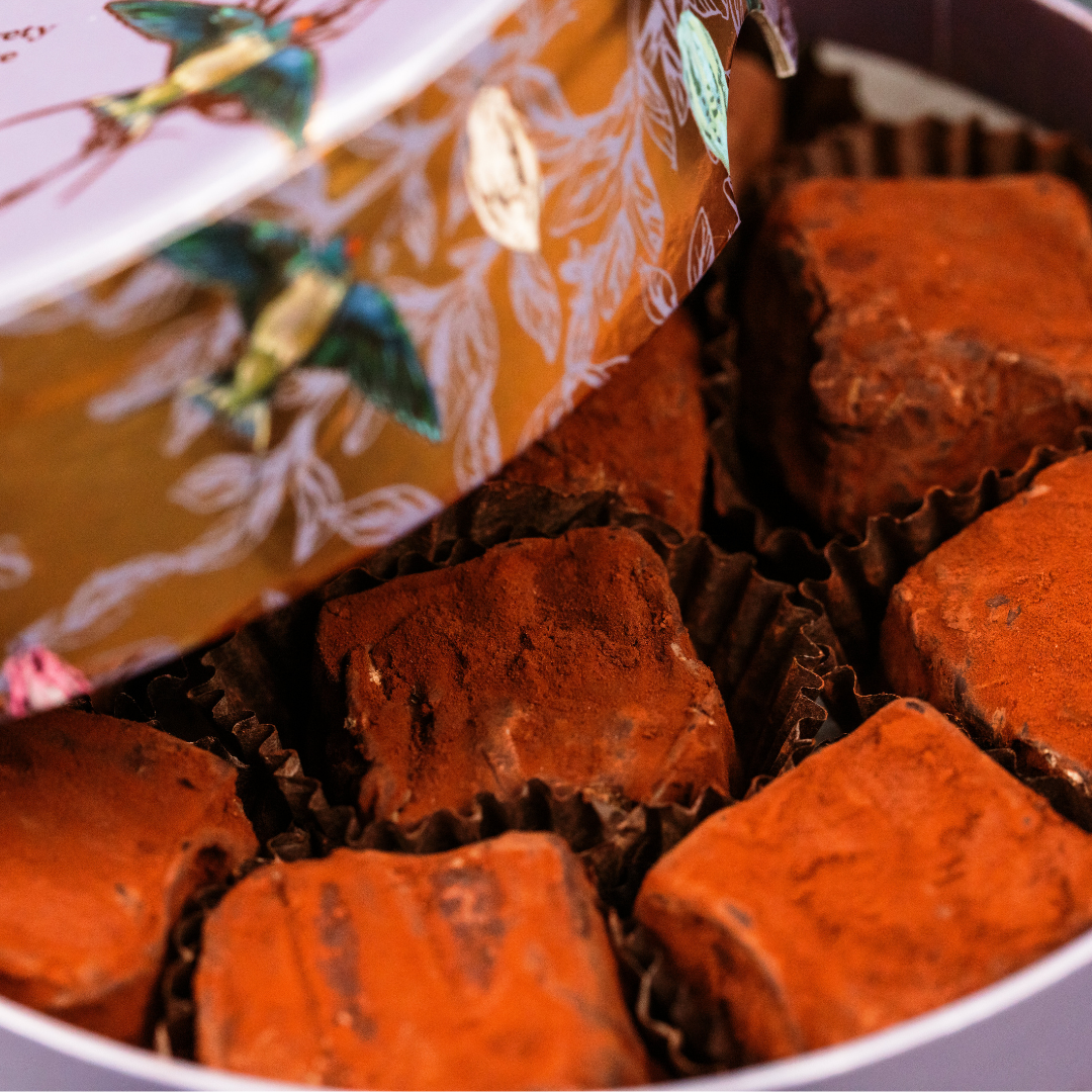 Cocoa Dusted Crunchy Velvetines 150g