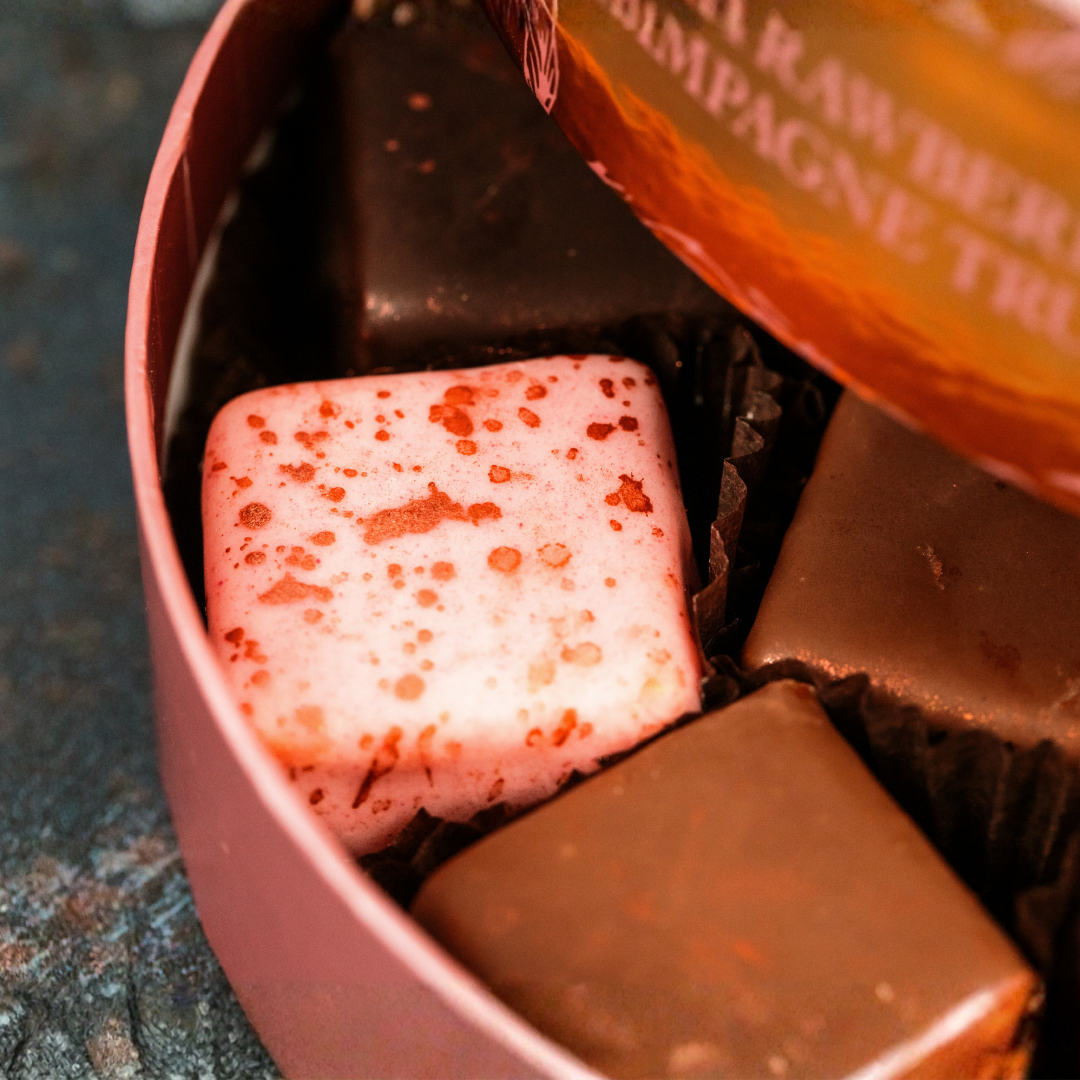 Strawberry Champagne Truffles 170g